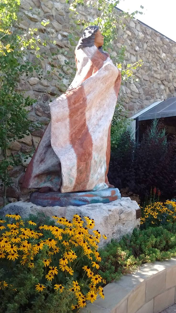 40818566_1966953923344051_621700248422580224_o